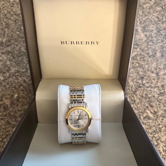 Burberry Watch - Picture 4 of 4